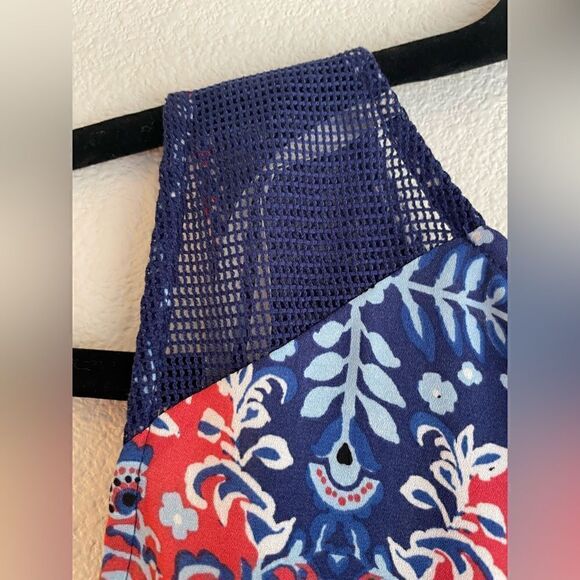 Pale sky blue and red tank - Picture 4 of 6